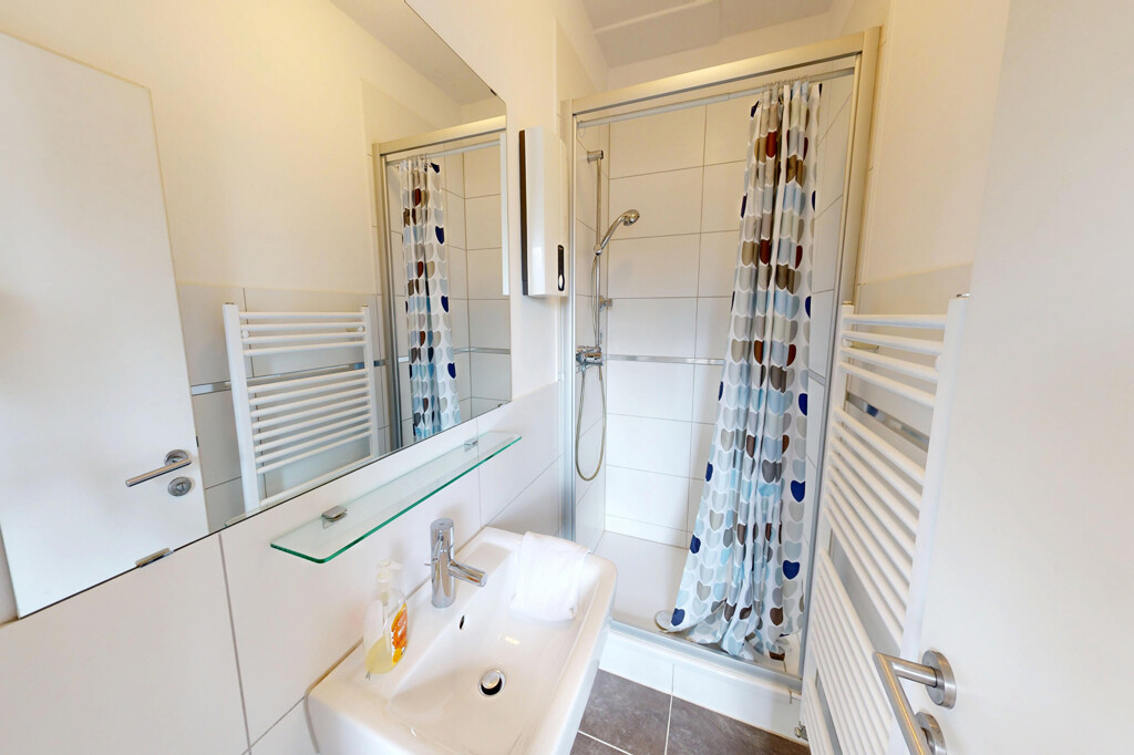 Möbliertes Apartment mit Küche in Toplage der Kölner Altstadt (MB 4987) - Photo 3