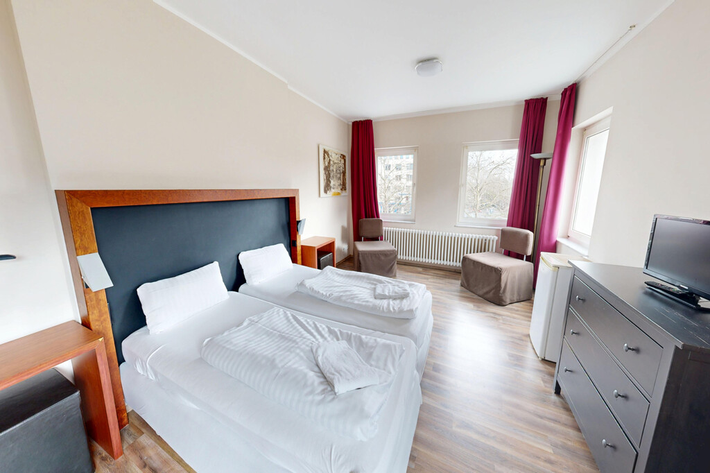 Möbliertes Apartment mit Küche in Toplage der Kölner Altstadt (MB 4987) - Photo 2