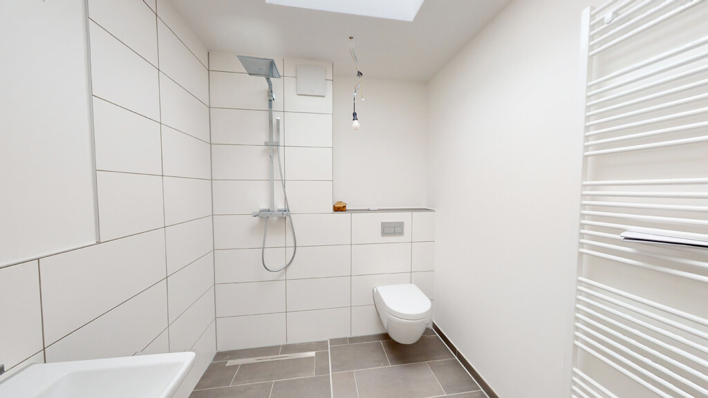 Euskirchen-Stotzheim! Exquisite 2-Zimmer Penthouse - Mietwohnung mit sonniger Dachterrasse und TG-Stellplatz in ruhiger Wohnlage! (LK 5039) - Foto 3